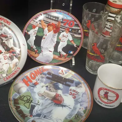 Cardinals Baseball Decor Plates & Glassware