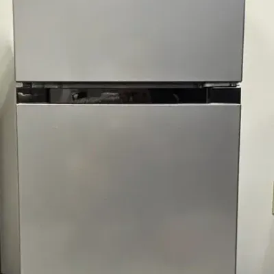 Midea 2 Door Compact Refrigerator/Freezer