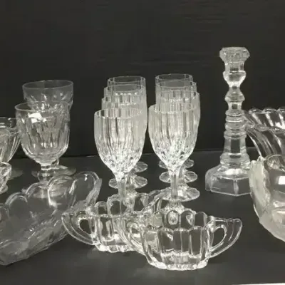Glass Hosting Pieces
