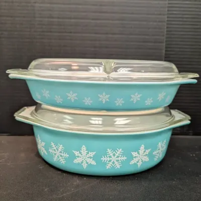 Pyrex Turquoise Snowflake 