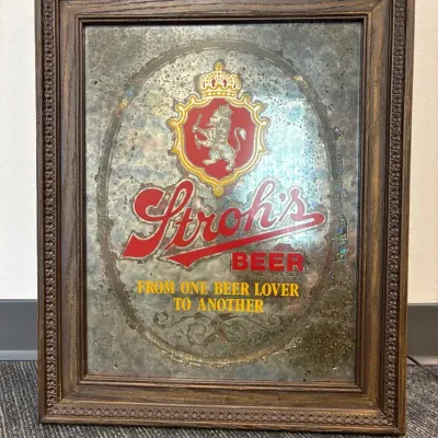Stroh’s Beer Light Up Sign
