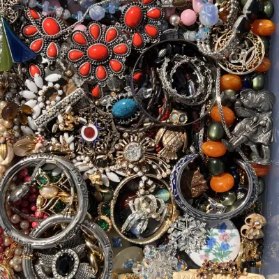 Sale Photo Thumbnail #375