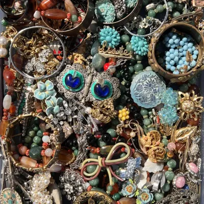 Sale Photo Thumbnail #402