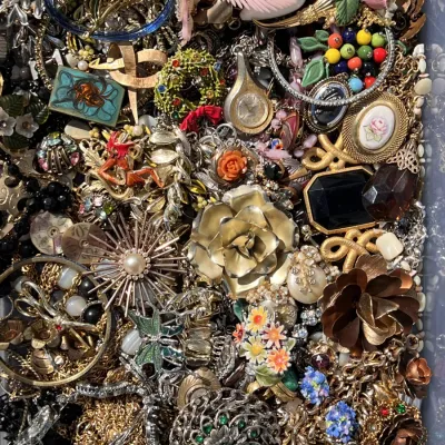 Sale Photo Thumbnail #371