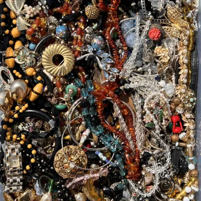 Sale Photo Thumbnail #370