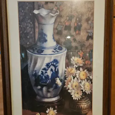 Framed Floral Still Life Art Print – Blue & White Porcelain Vase with Daisies