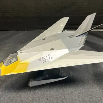 Hobby Master 1:72 Lockheed F-117A Nighthawk “Toxic Death” Diecast Model