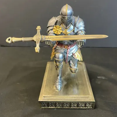 Medieval Armored Warrior Knight Pen Holder