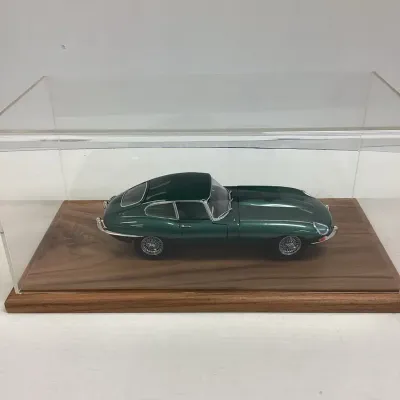 1:18 Scale Jaguar E-Type Diecast Model