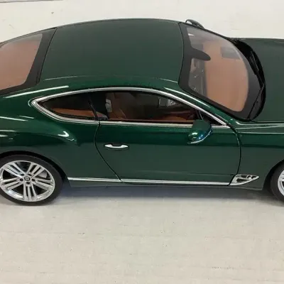 1:18 Scale Bentley Continental GT Coupe