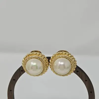 Vintage Christian Dior 1" Clip On Earrings Approx. 22.76g