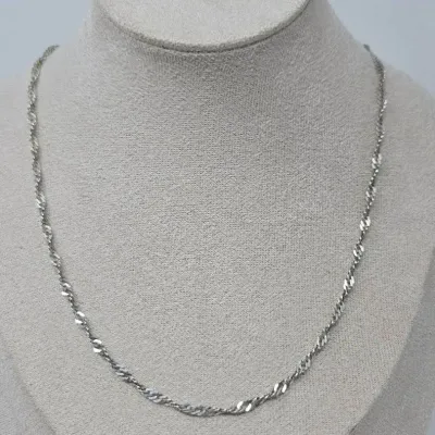 950 Silver Milor Italy Twisted Curb/Cuban Link 18" Necklace Approx. 5.78g