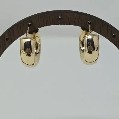 14K Yellow Gold .75" Hoop Earrings Approx. 2.45g