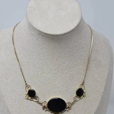1/20 12K Van Dell Black Onyx 16" Necklace With Floral & Scroll Design Approx. 10.88g