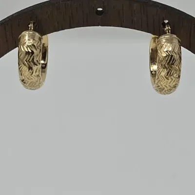 14K Yellow Gold Diamond Cut Basket Weave .75" Hoop Earrings Approx. 1.07g
