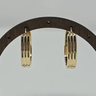 14K Yellow Gold 1.25" Hoop Earrings Approx. 4.39g