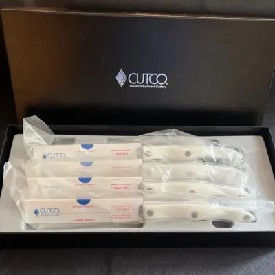 New In Box Cutco Set of 4 Steak Knives