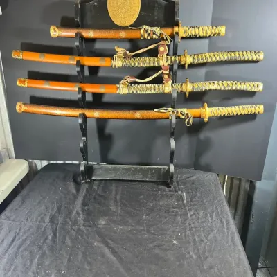 4 Matching Samurai Swords With Tokugawa Clan Crest