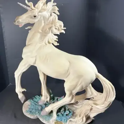 De Capoli Unicorn Statue 