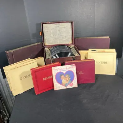 Mystery Lot Of Vinyl 33’s And 45’s 
