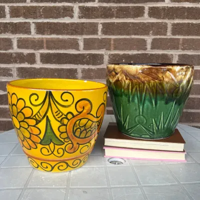 Lot of 2 Ceramic Indoor/Outdoor Planters Cachepots