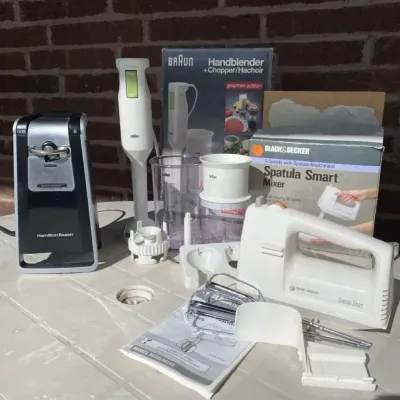 Kitchen Appliance Lot- Braun Blender, Black & Decker Mixer, Electric Can Opener