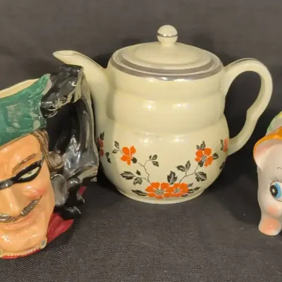 Vintage Collectibles 