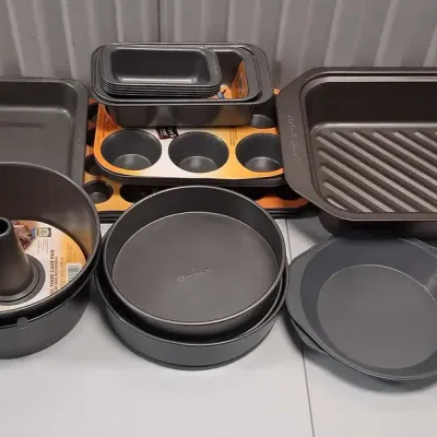 Holiday Bakeware lot