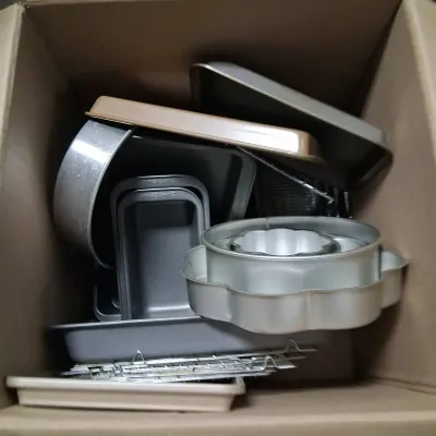Mystery Bakeware Lot
