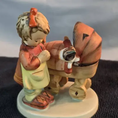 Vintage Goebel Hummel #67 “Doll Mother” Figurine – West Germany – 4.5"
