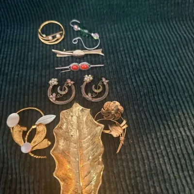 Vintage Costume Jewelry and Decorative Leaf Dish Lot