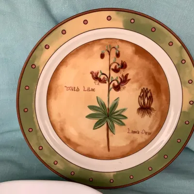 Mixed Lot of 4 Decorative Plates & Serving Dishes – Corelle, Epoch & Art Pottery