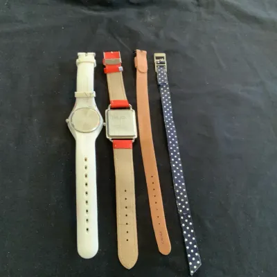 Lot of 2 Fashion Wristwatches & 2 Replacement Watch Bands