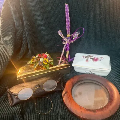 Vintage Decorative Keepsakes, Trinket Boxes, Eyeglasses & More