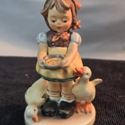 Vintage Goebel M.I. Hummel “Be Patient” #197 2/0 – West Germany