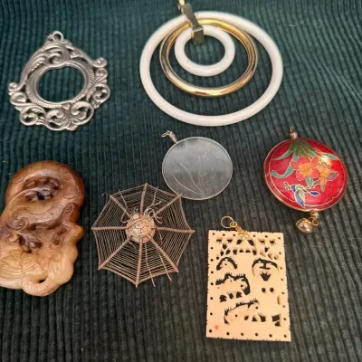 Assorted Decorative Pendant Collection – 7 Pieces