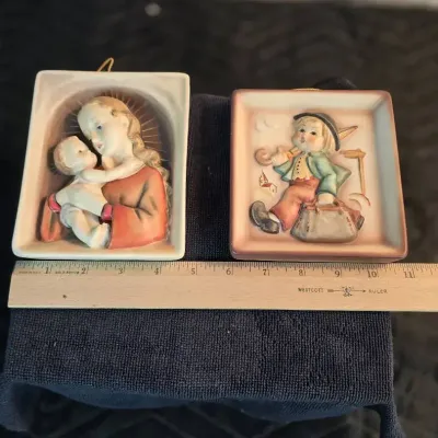 Lot of 2 Vintage Goebel M.I. Hummel Porcelain Wall Plaques – Madonna & Merry Wanderer – West Germany