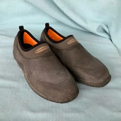Muck Boot Company Waterproof Slip-On Shoes – Men's Size 8 / Women's Size 9
