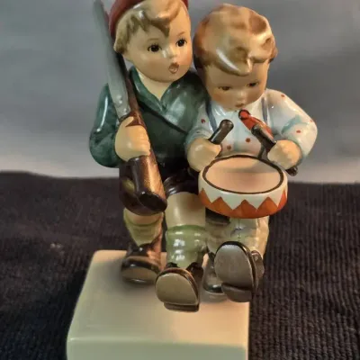 Vintage Goebel Hummel #50 2/0 “Volunteers” – Desert Shield/Desert Storm Commemorative Edition