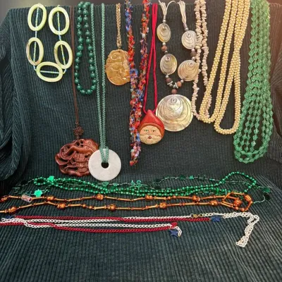 Large Assorted Costume Necklace Collection – Approximately 18 Pieces