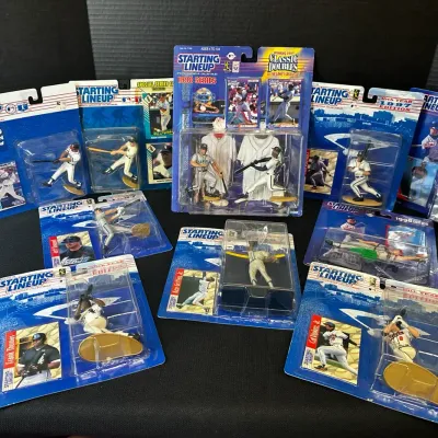 10 Starting Lineup Baseball Action Figures