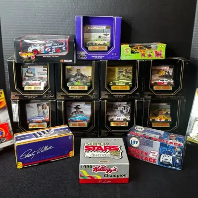 NASCAR Diecast Cars Hot Wheels & More!