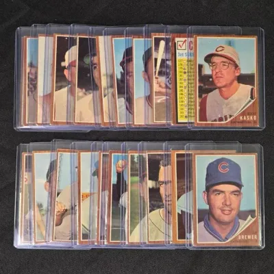 (25) 1962 Topps Baseball Cards