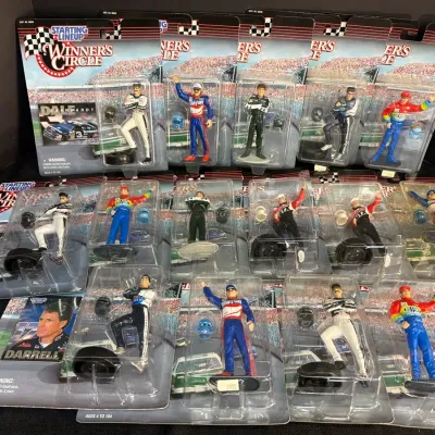 15 NASCAR Starting Line Up Winners Circle Collectible Figure & Cards