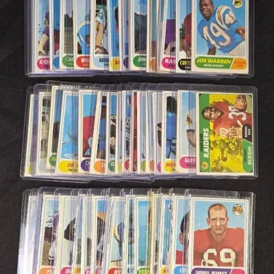 (50) 1968 Topps Football Cards