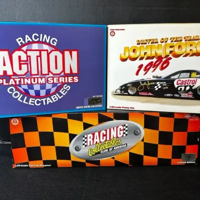 3 NHRA Dragster & Funny Car 1:24 Die-cast