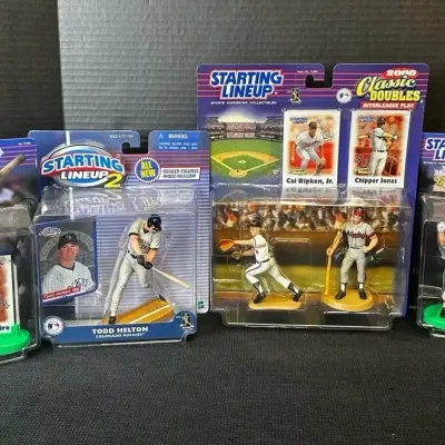 8 Starting Lineup Baseball Action Figures