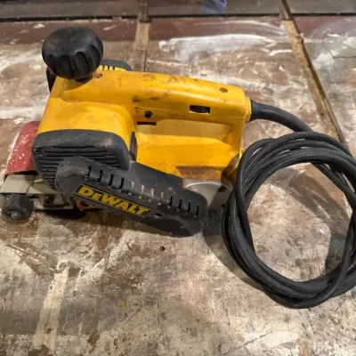 Sale Photo Thumbnail #35: Dewalt Sander 