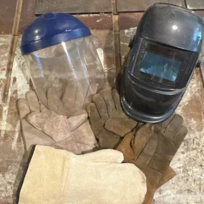 Sale Photo Thumbnail #47: Welding Mask 