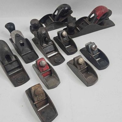 Sale Photo Thumbnail #102: Set Cast Iron Woodworking Planes